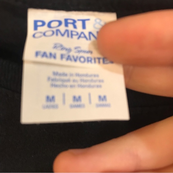 “We Are All Dreamers” Black Short Sleeve Top Size Medium✨ - Picture 5 of 5